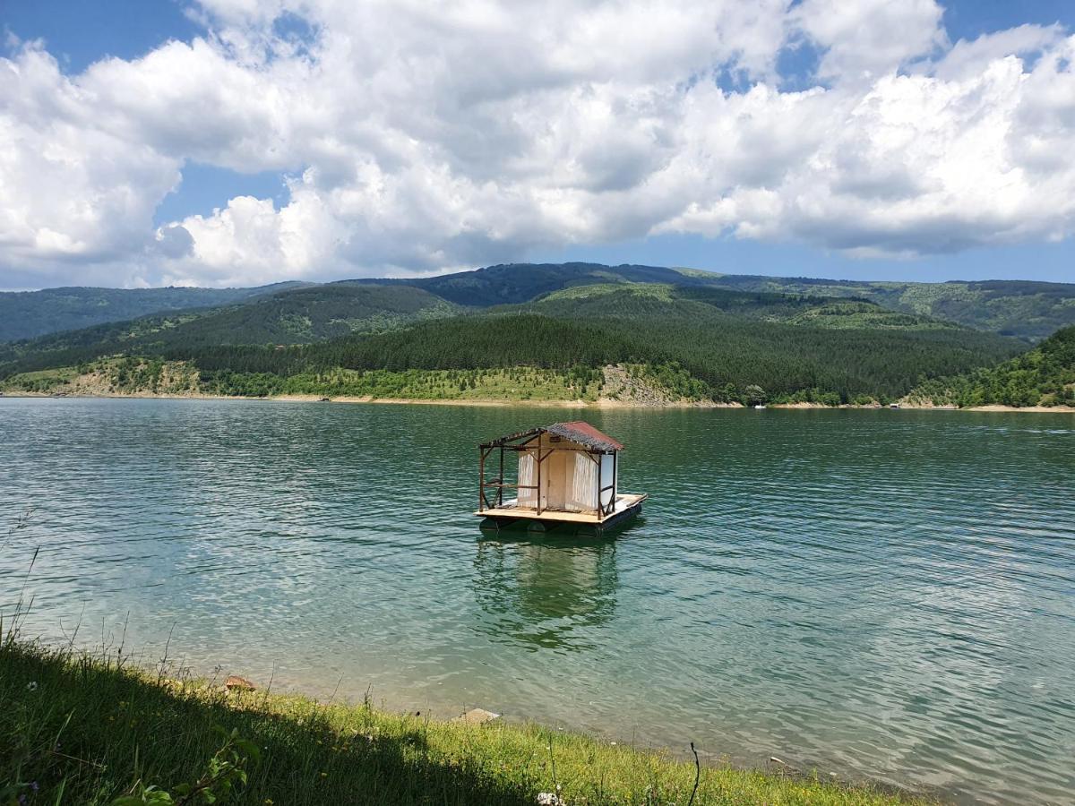 Zavojsko Jezero Pirot - Smestaj Manic Guest House Gostusa Exterior photo